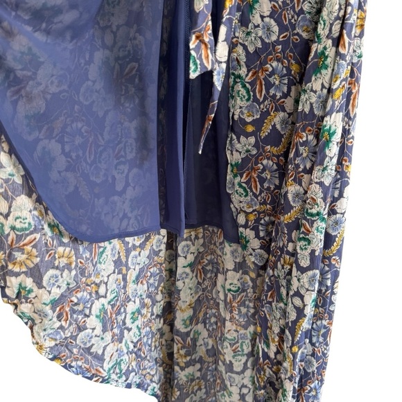 ASTR Floral Blue Wrap Dress Short Sleeve Hi-Low Lined XS - Picture 5 of 9